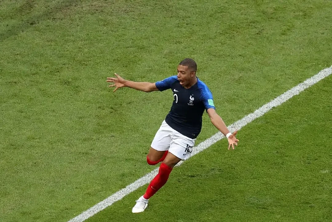 AYX-姆巴佩迎来七赛季高光表现，篮网球迷沸腾！的简单介绍